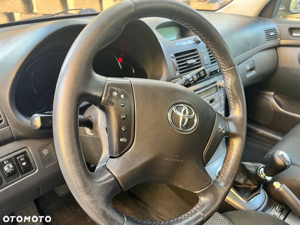 Toyota Avensis 1.8 VVT-i Sol - 15