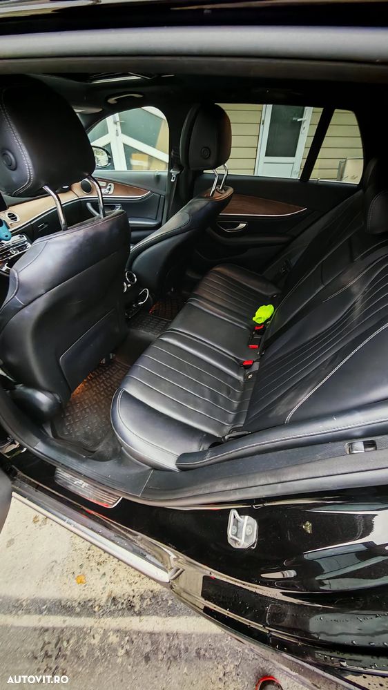 Mercedes-Benz E 220 d 4Matic T All-Terrain 9G-TRONIC Exclusive - 10