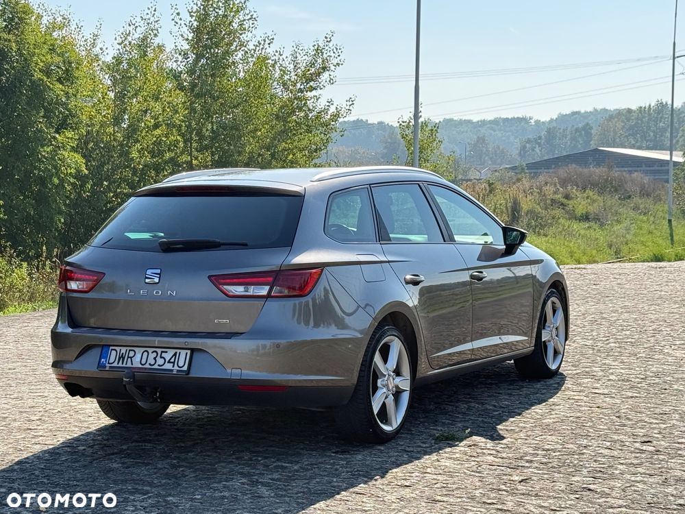 Seat Leon 1.6 TDI DPF Style Copa - 11