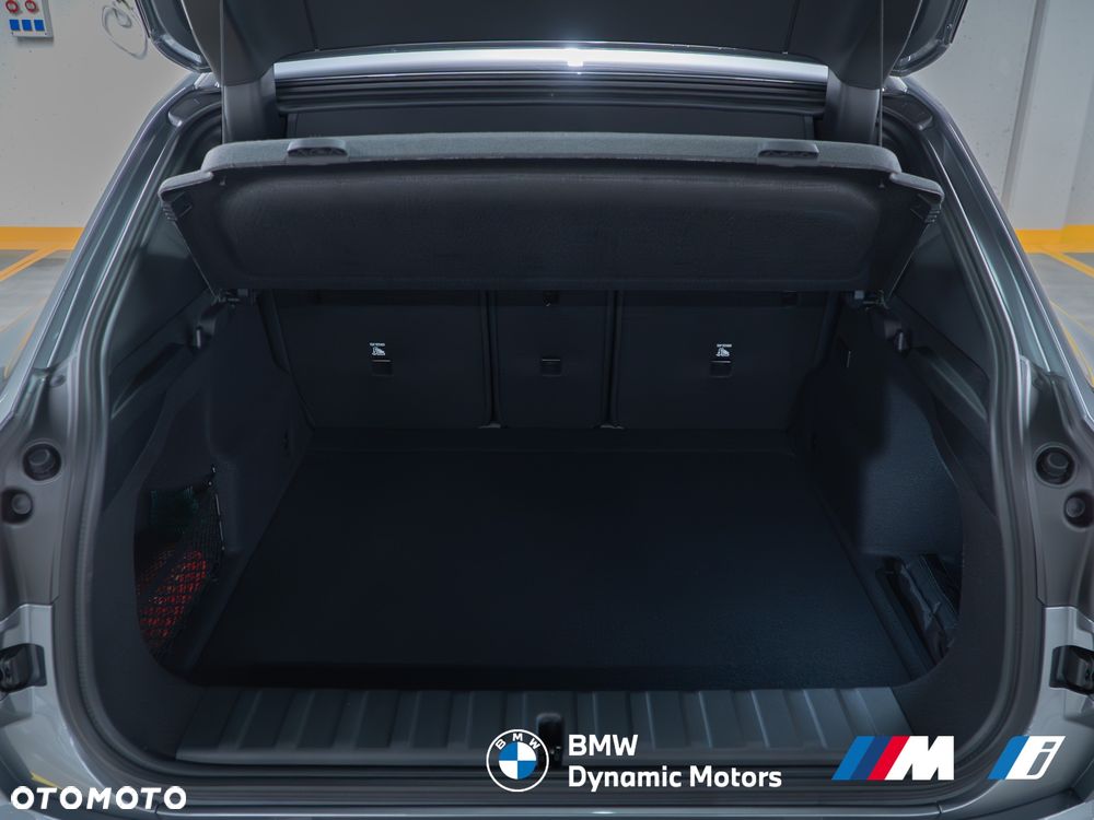 BMW iX2 eDrive20 - 13