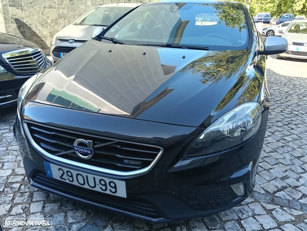 Volvo V40 1.6 D2 R-Design — fotografia 18