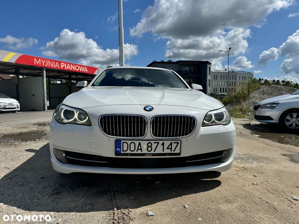 BMW Seria 5 525d - 16