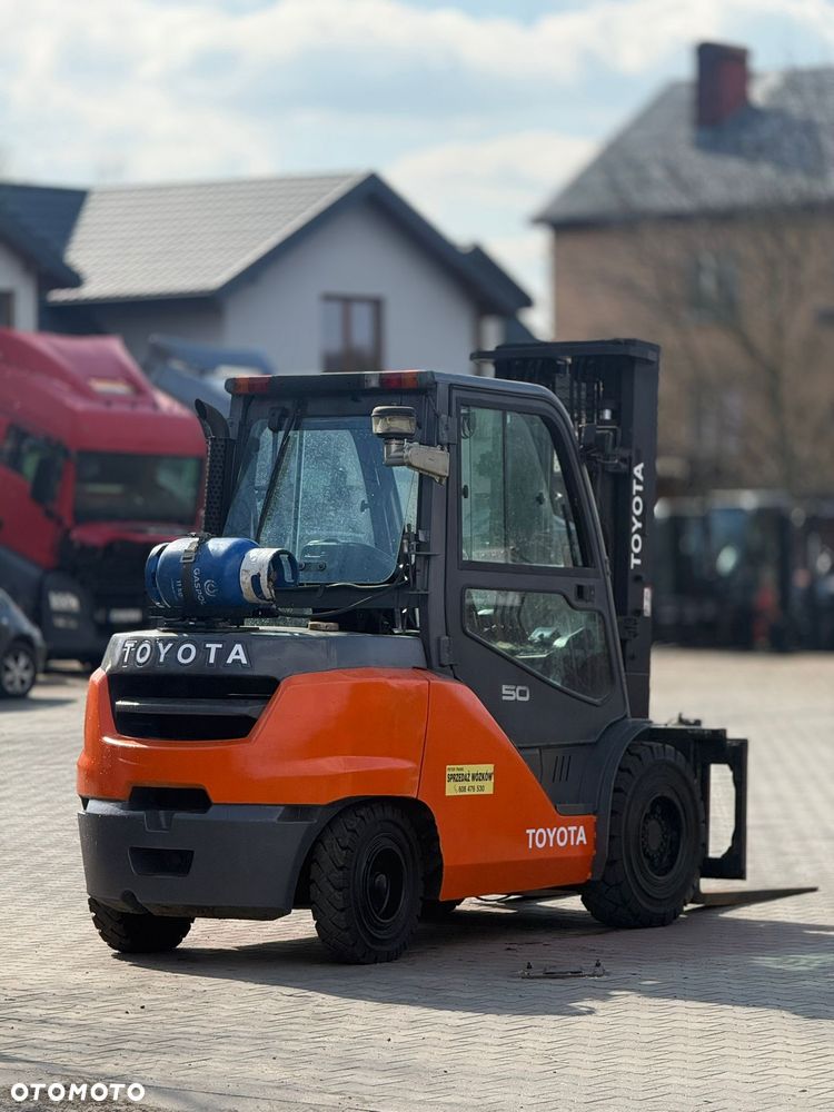 Toyota - 5