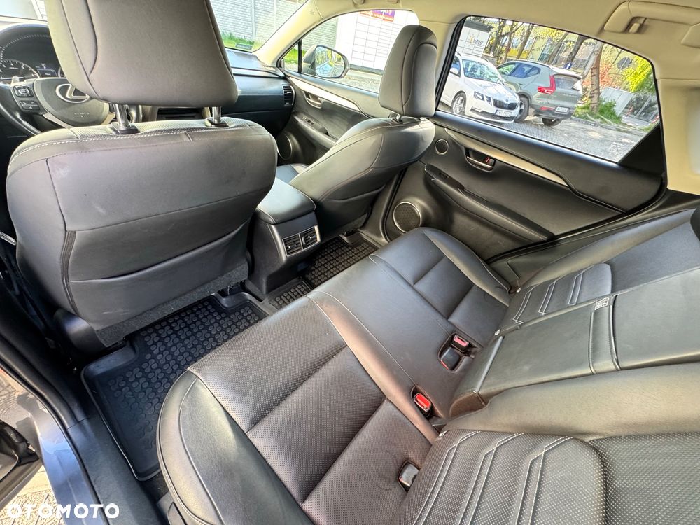 Lexus NX 200t Elite AWD - 38