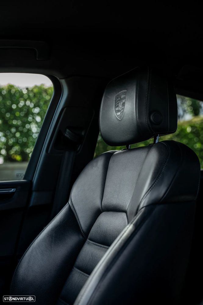 Porsche Macan S - 30