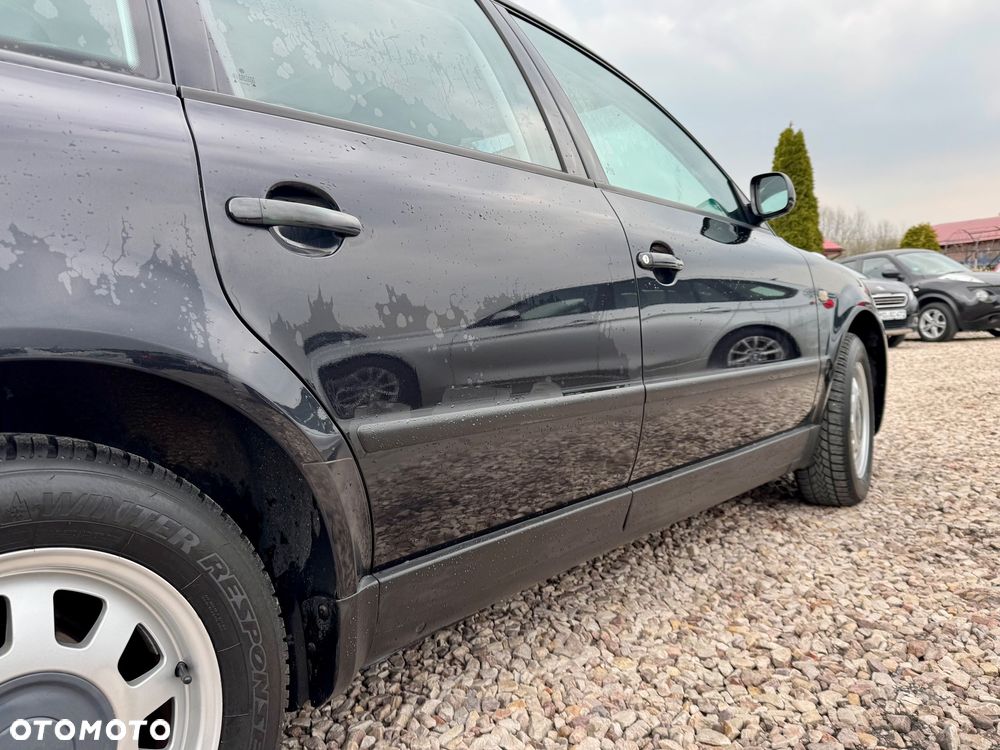 Volkswagen Passat 1.6 - 15