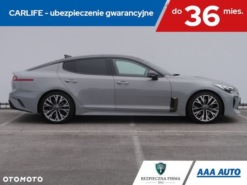 Kia Stinger - 7