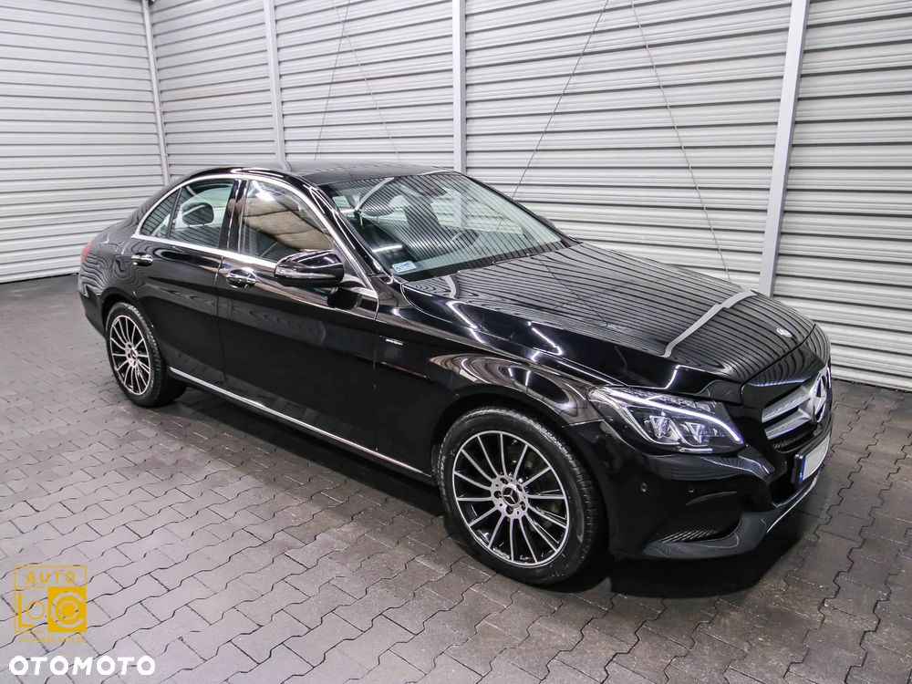 Mercedes-Benz Klasa C 300 9G-TRONIC AMG Line - 6