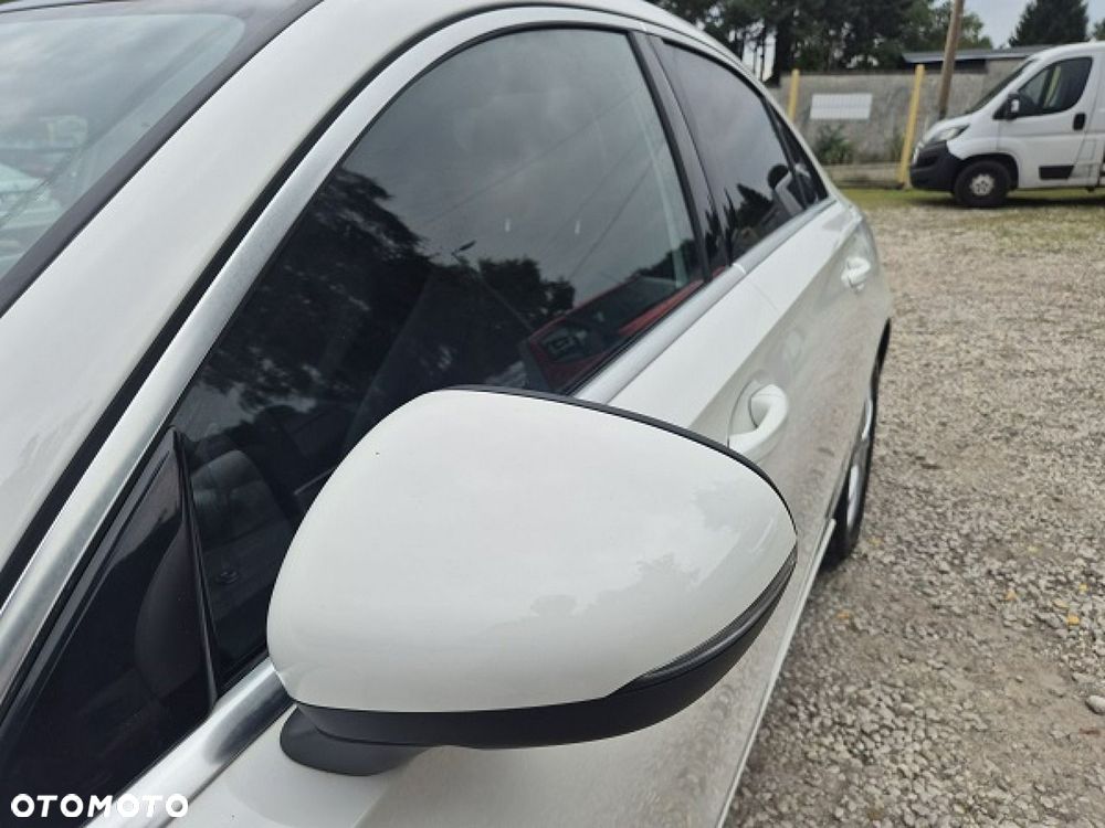 Mercedes-Benz Klasa A 250 e 8G-DCT Edition 2020 - 13