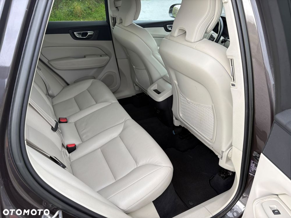 Volvo XC 60 - 10
