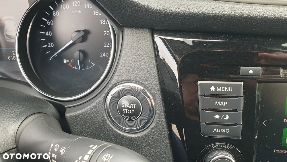 Nissan Qashqai 1.3 DIG-T N-Connecta EU6d - 24