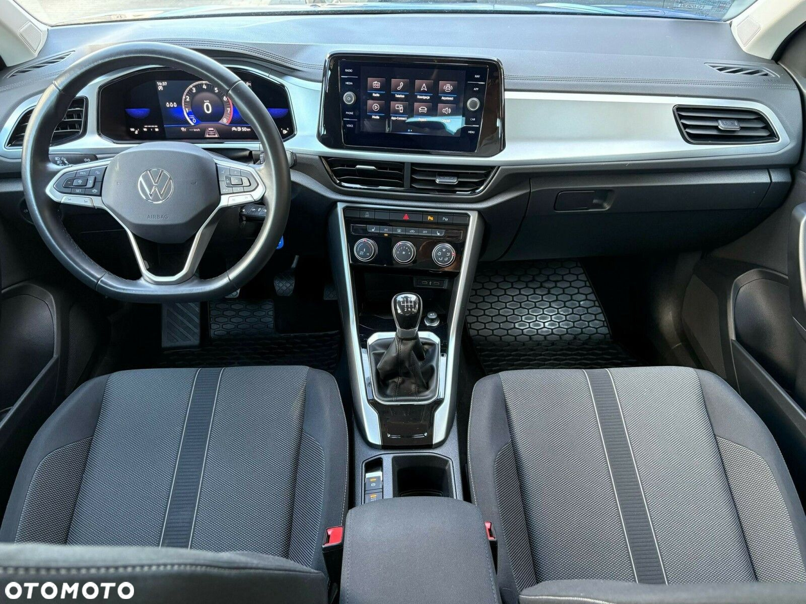 Volkswagen T-Roc 1.5 TSI Life - 6