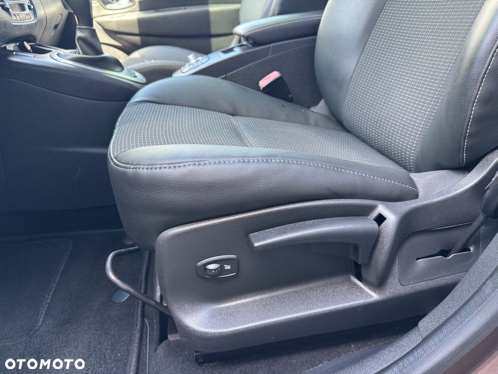 Renault Grand Scenic Gr 2.0 16V Bose Edition CVT - 15