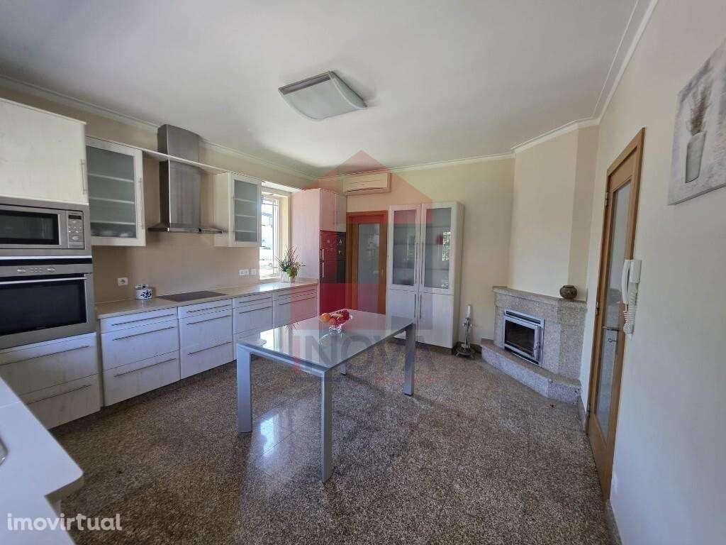 Moradia V4 com piscina, Sabariz - Grande imagem: 3/60