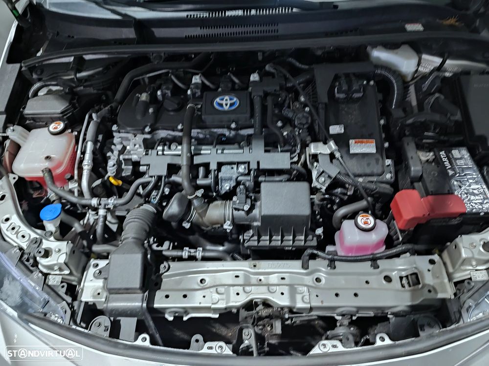 Toyota Corolla Touring Sports 1.8 Hybrid Comfort+P.Sport - 29