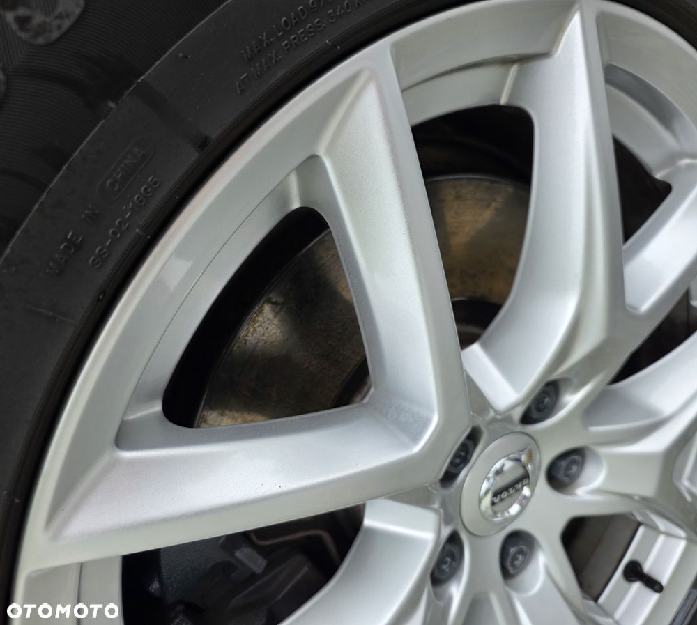 Volvo XC 60 D4 AWD Geartronic RDesign - 23