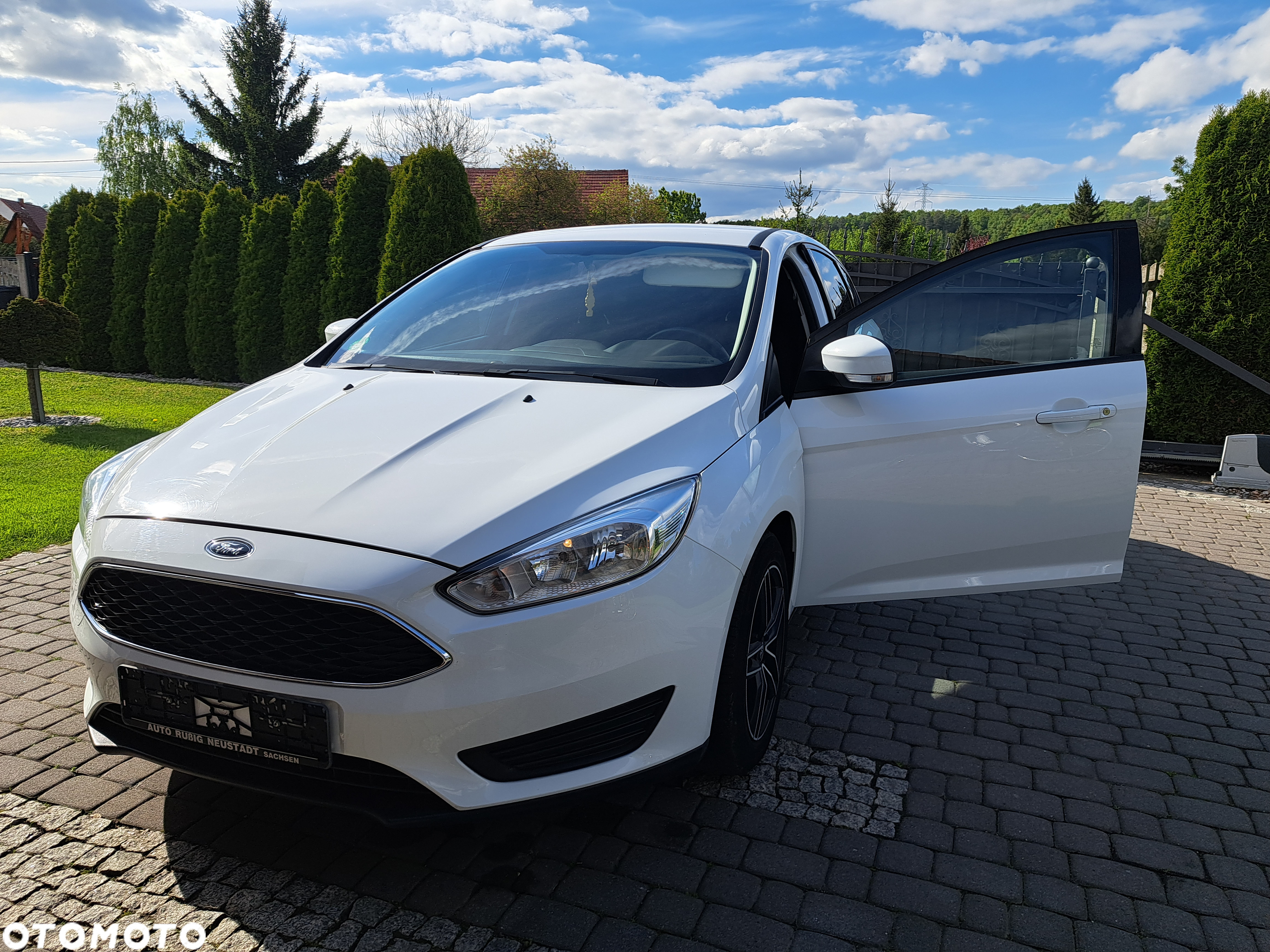 Ford Focus 1.0 EcoBoost Trend - 28