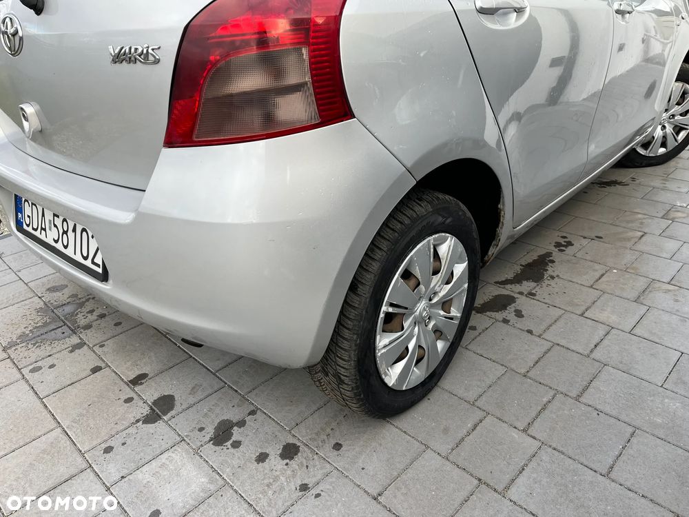 Toyota Yaris 1.4 D-4D Prestige - 8