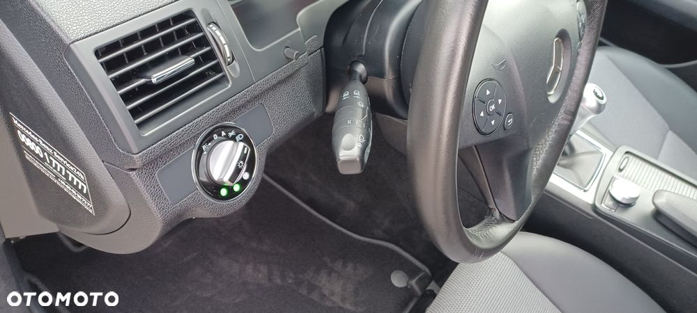 Mercedes-Benz Klasa C 200 Avantgarde Edition - 14