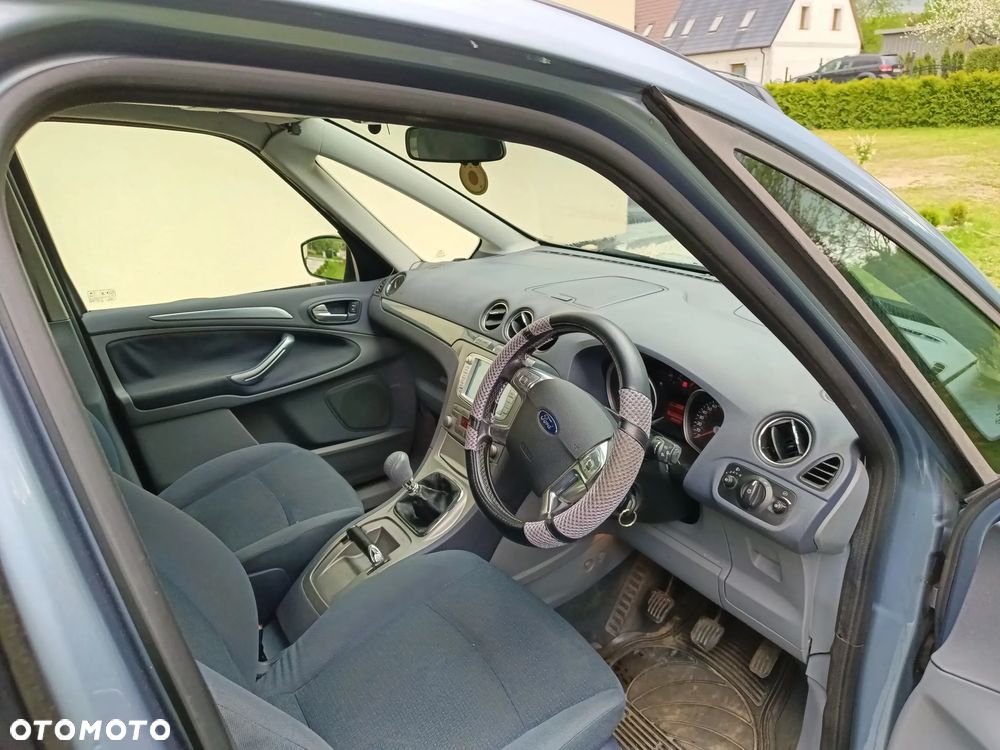 Ford Galaxy 2.0 TDCi Trend - 14
