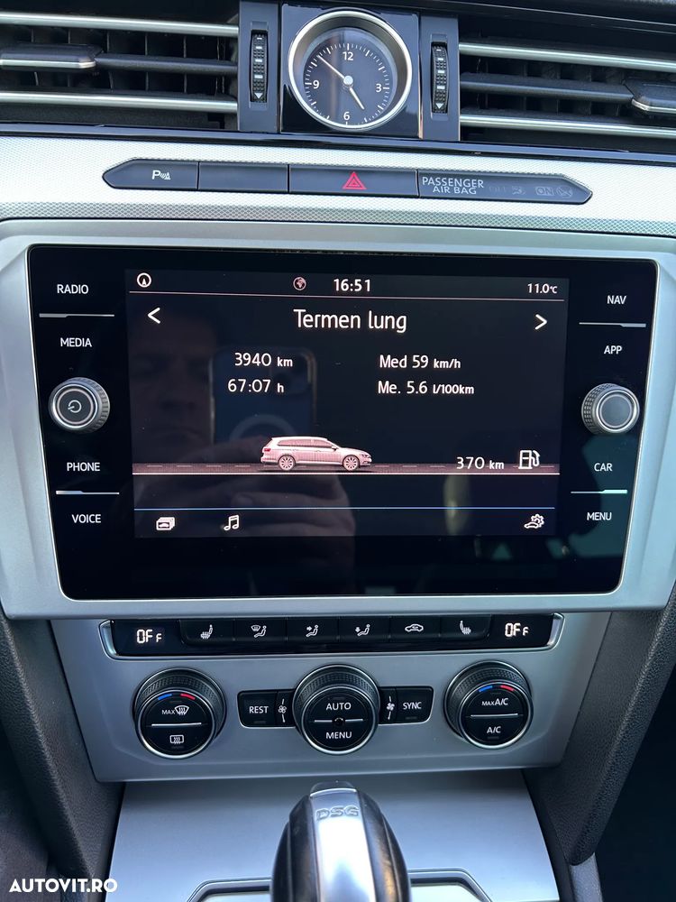Volkswagen Passat 2.0 TDI DSG Comfortline - 28