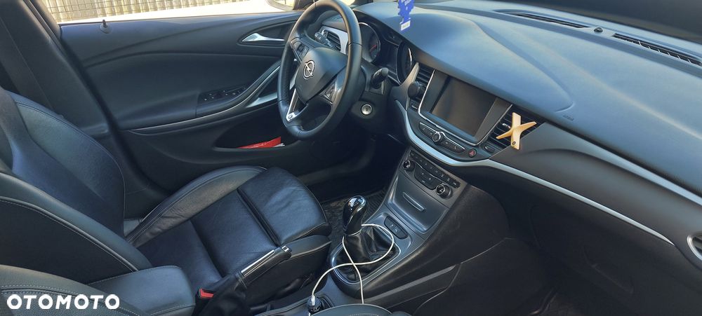 Opel Astra 1.4 Essentia - 11