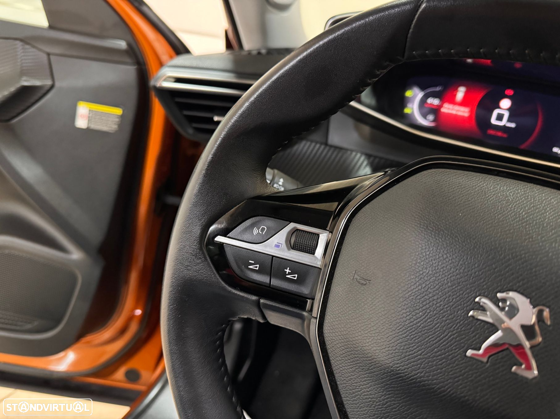 Peugeot 2008 1.2 PureTech Allure Pack - 16