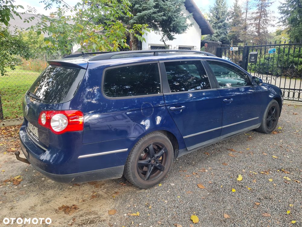 Volkswagen Passat - 4