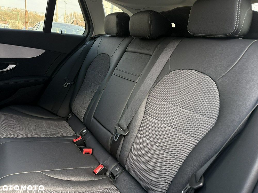 Mercedes-Benz Klasa C - 36