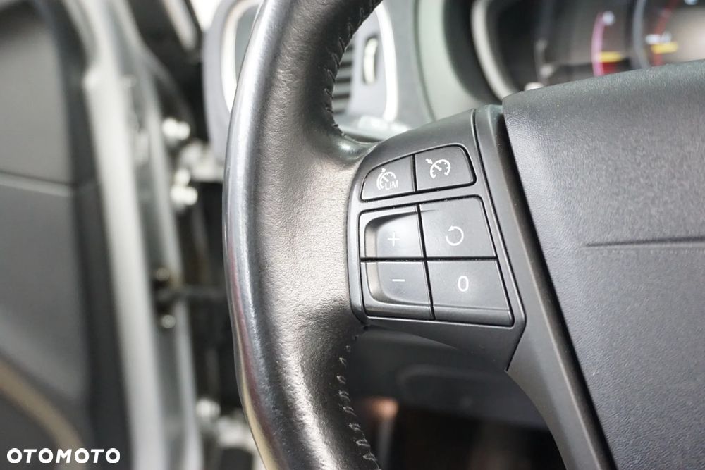 Volvo V40 D2 Geartronic Kinetic - 30