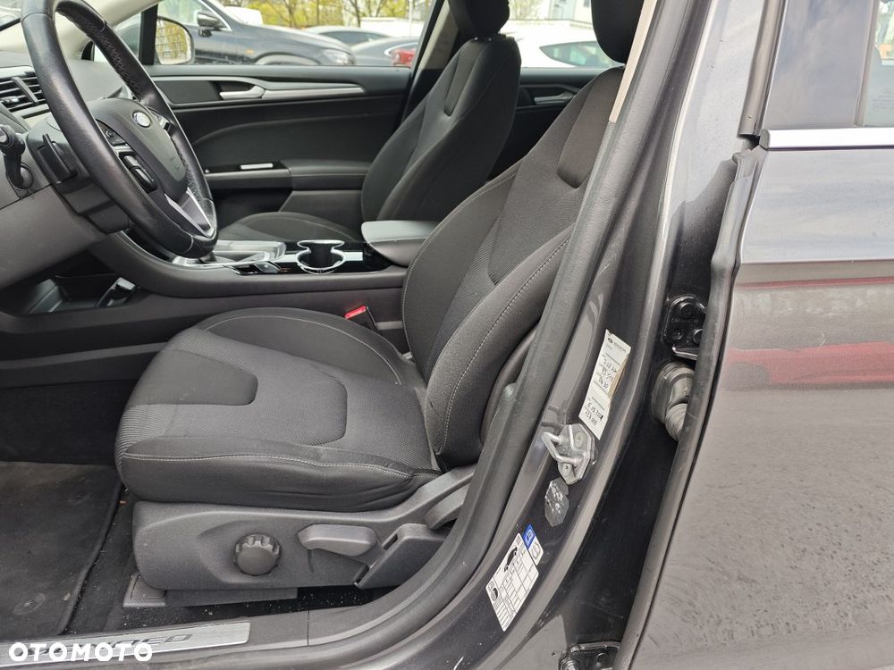 Ford Mondeo 2.0 TDCi Titanium PowerShift - 4