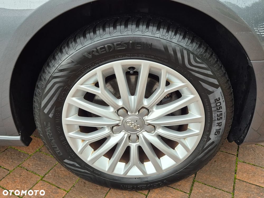 Audi A3 3-drzwiowe 1.2 TFSI S tronic Attraction - 6