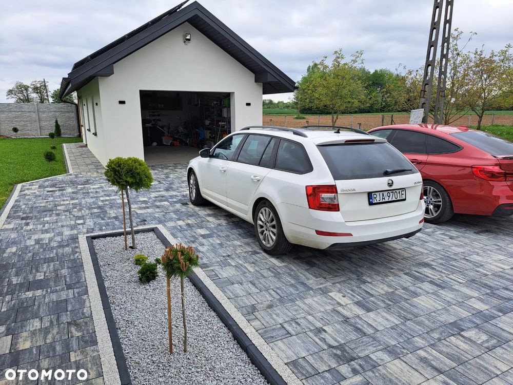 Skoda Octavia 2.0 TDI Ambition DSG - 5
