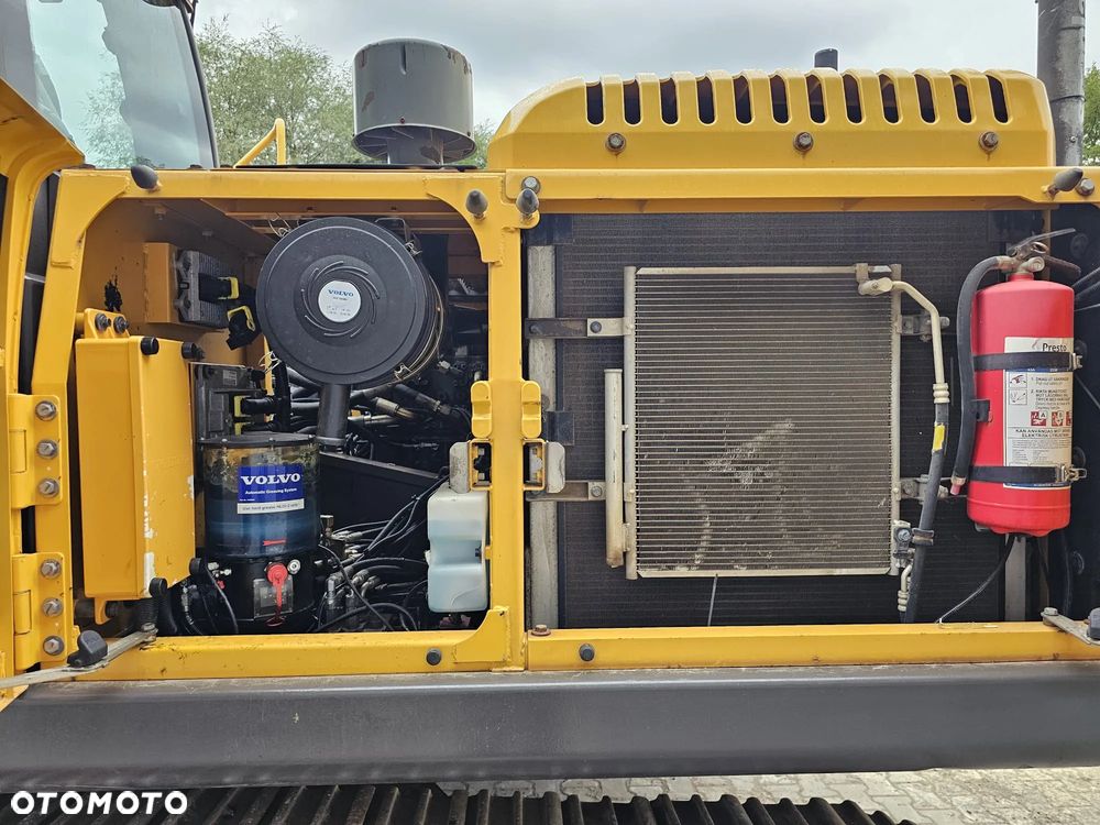 Volvo EC 220DL - 13