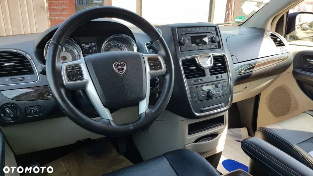 Lancia Voyager 2.8 CRD16v Gold - 7