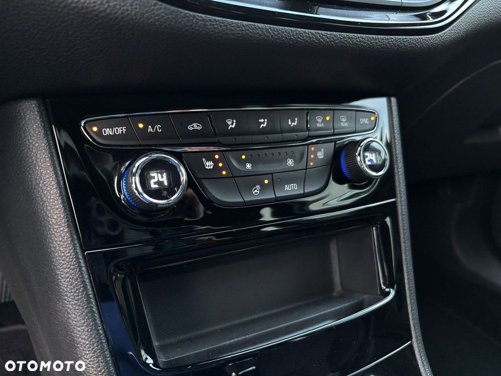 Opel Astra 1.4 T Dynamic - 19