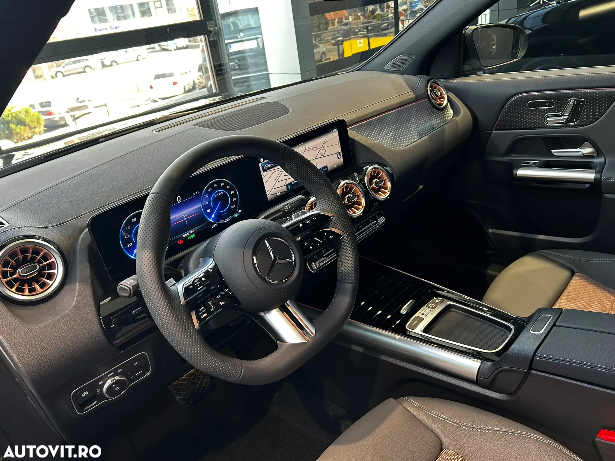 Mercedes-Benz EQA 300 4MATIC - 9