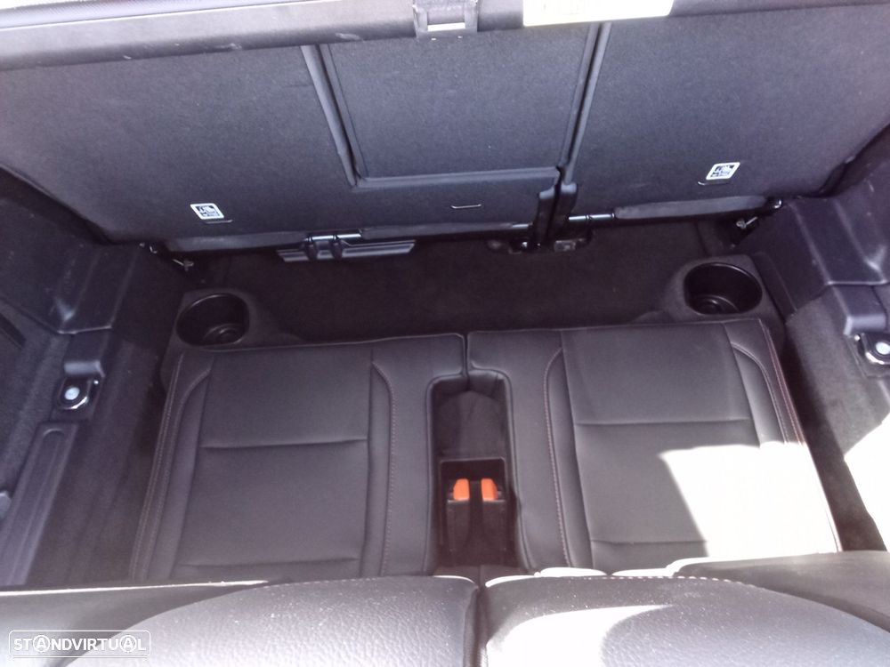 Land Rover Discovery Sport 2.0 D165 R-Dynamic - 26