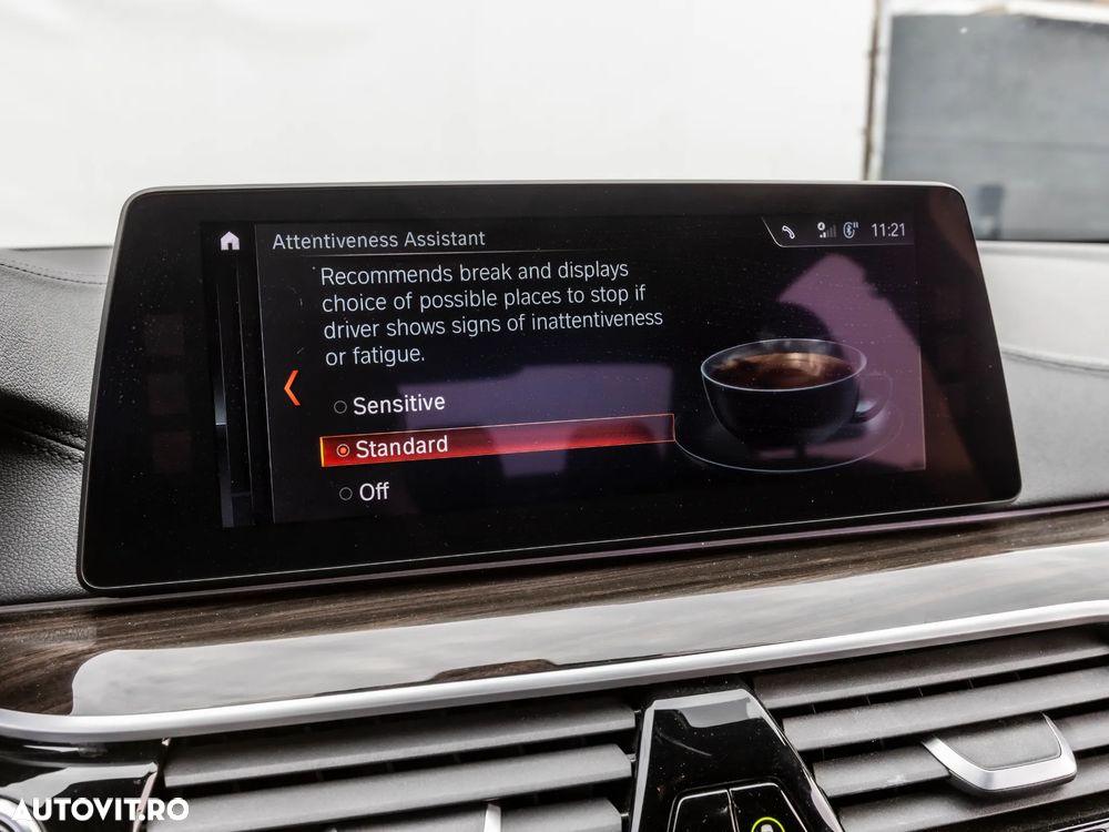 BMW Seria 5 520d Aut. Luxury Line - 29