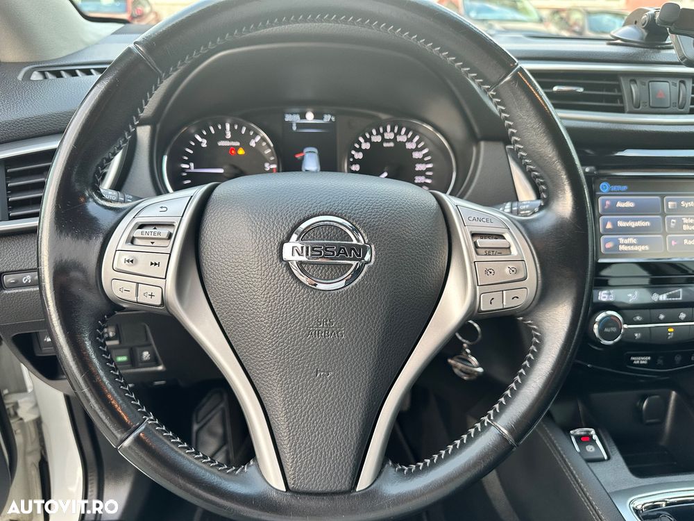 Nissan Qashqai 1.6 DCI Start/Stop X-TRONIC N-Connecta - 27