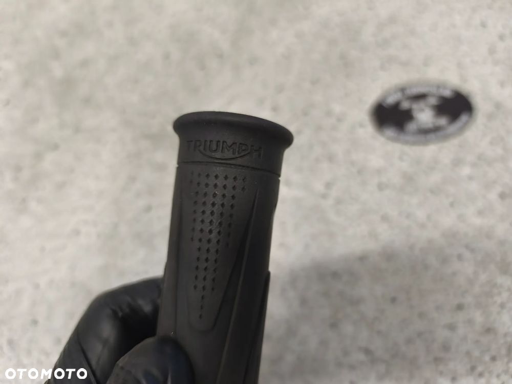 Manetka lewa Triumph Trident 660 2022 - 2