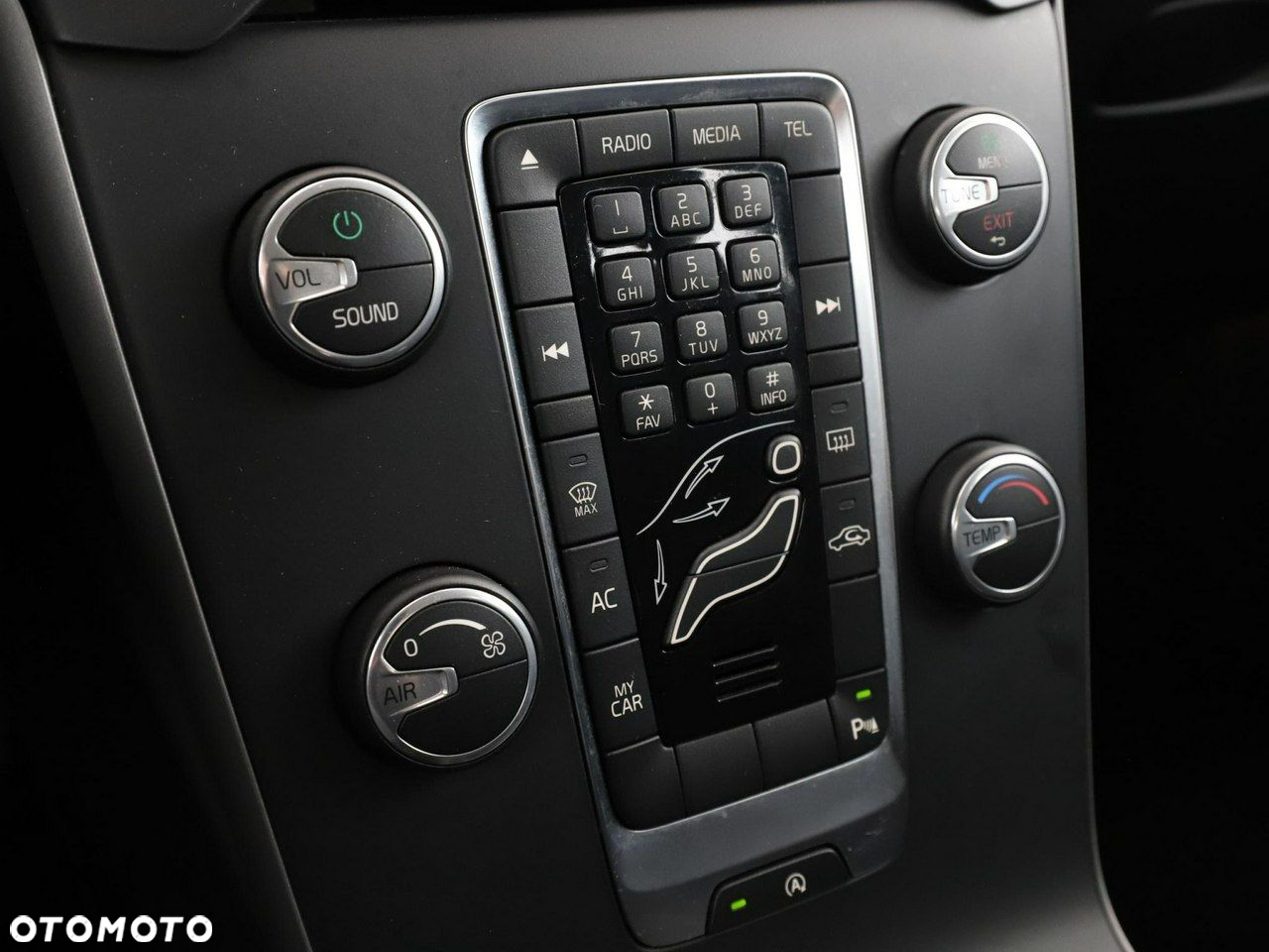 Volvo V40 D2 Summum - 26