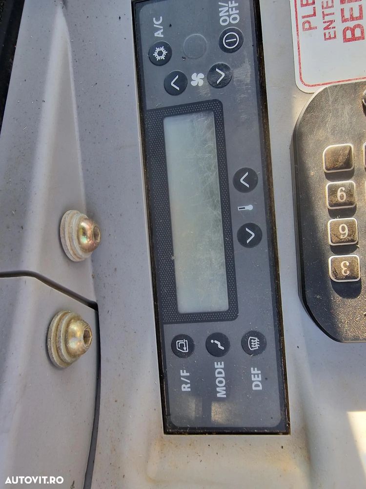 Hitachi ZX33U-6, Masa operationala 3,7t, 2023/10, 1.040h, CUPLA RAPIDA HIDRAULICA, cupa ingusta NOUA, cupa lata NOUA, capa taluz NOUA, inst picon, Aer cond, Antifurt, Lama nivelare, senile 80% ok, Ad sapare 3,5m, posibilitate leasing 4 ani-PROMOTIE 37.900EUR - 7