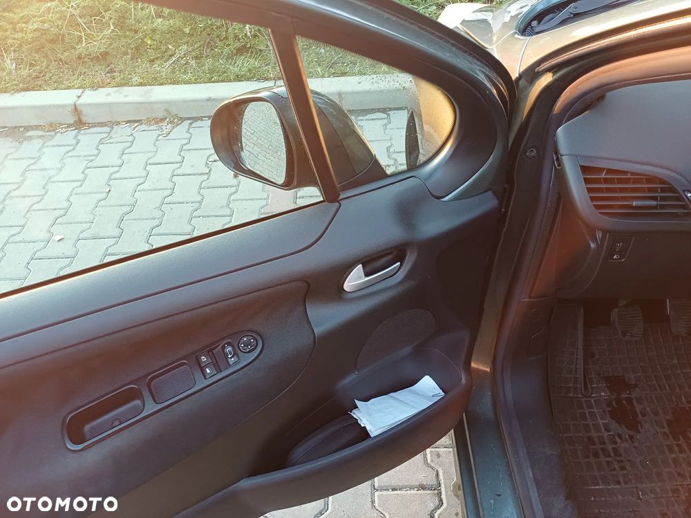 Peugeot 207 1.4 Access - 19