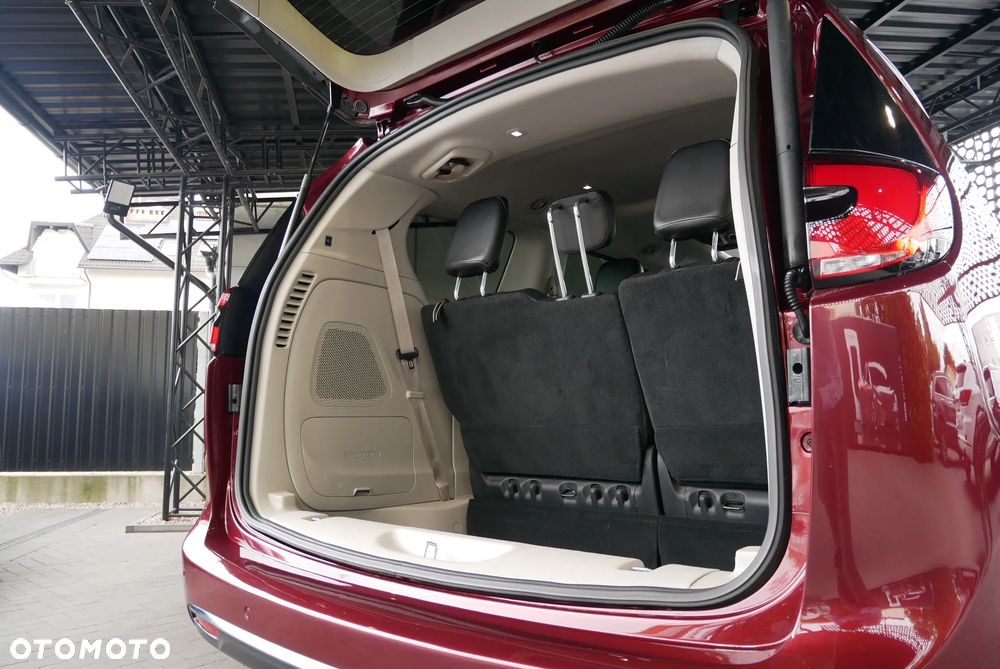 Chrysler Pacifica - 31