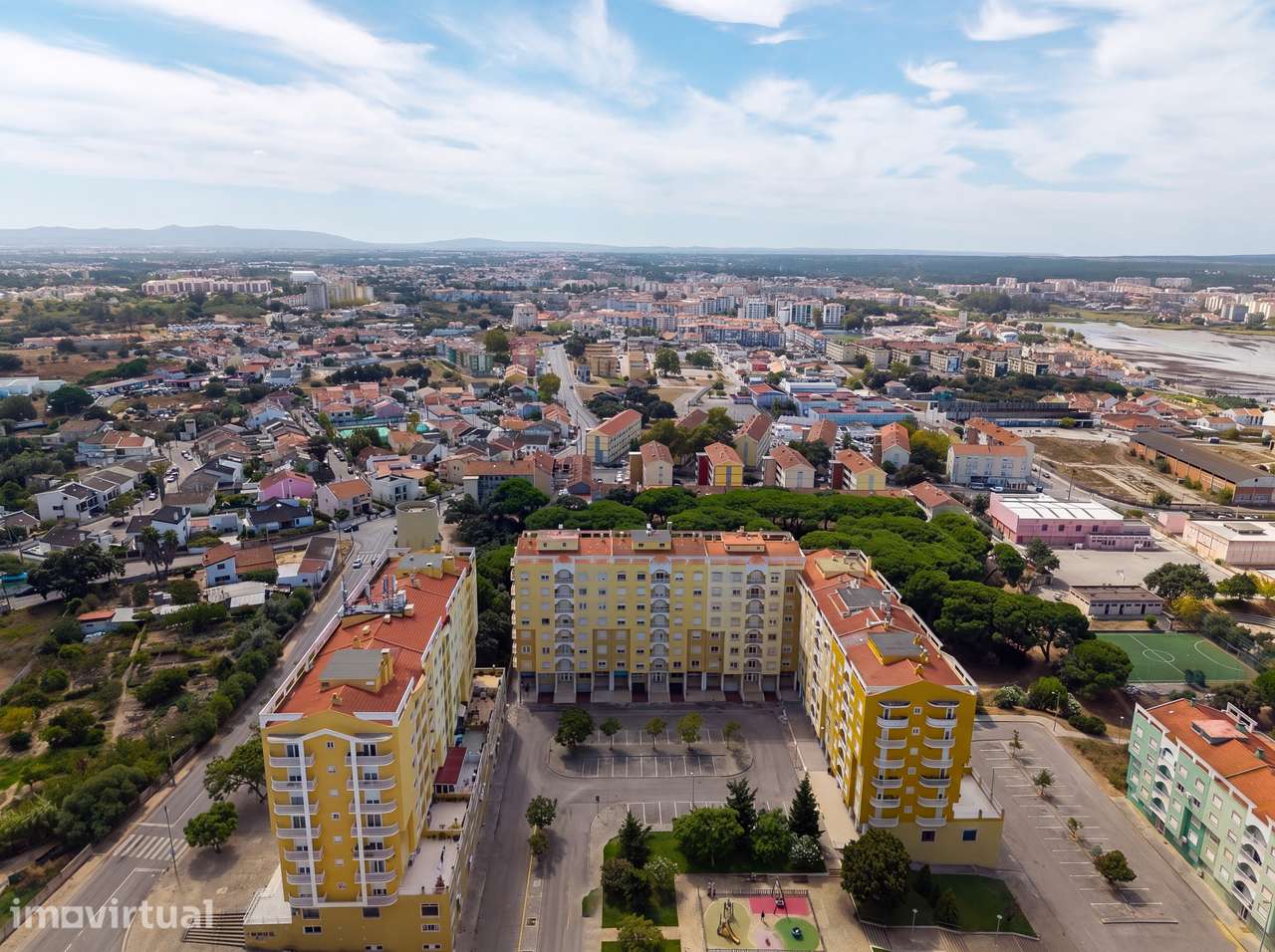 Apartamento T2 com Suíte, Parqueamento - Quinta da Fidalga - Grande imagem: 4/25