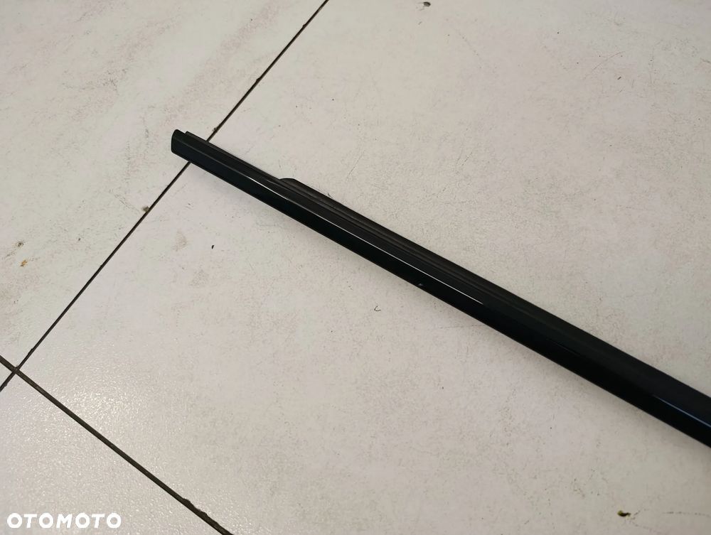 Listwa zgarniająca drzwi szyby prawy przód Volvo V60 II 2 S60 III 3 - 4