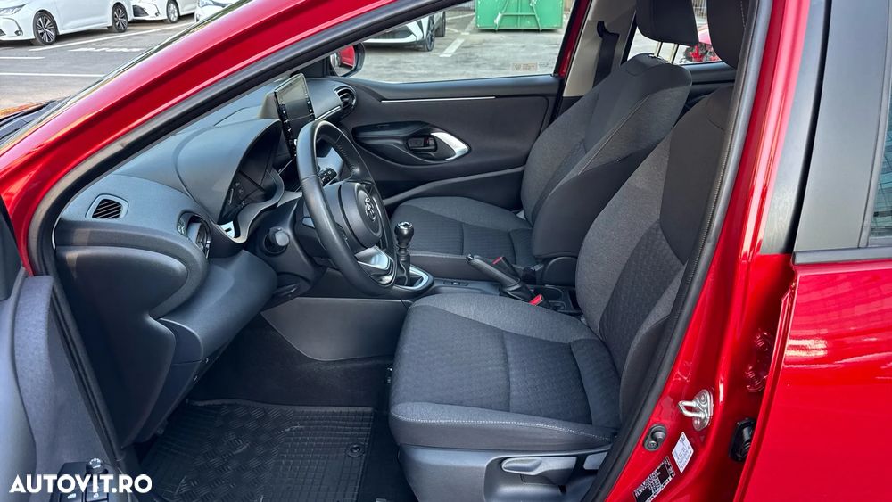 Toyota Yaris 1.5 L Dynamic - 14
