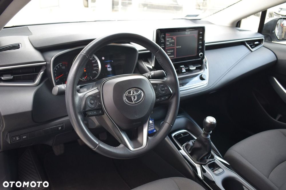 Toyota Corolla - 12