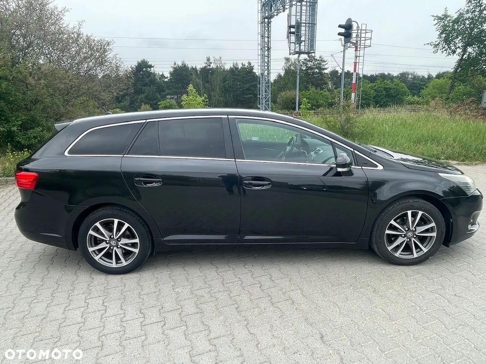 Toyota Avensis 2.0 D-4D Style - 8